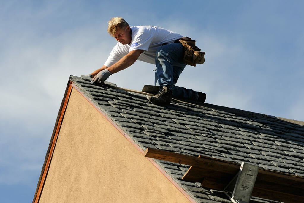Roofers roofer workers staffing qualified trying Fibreglass roofers