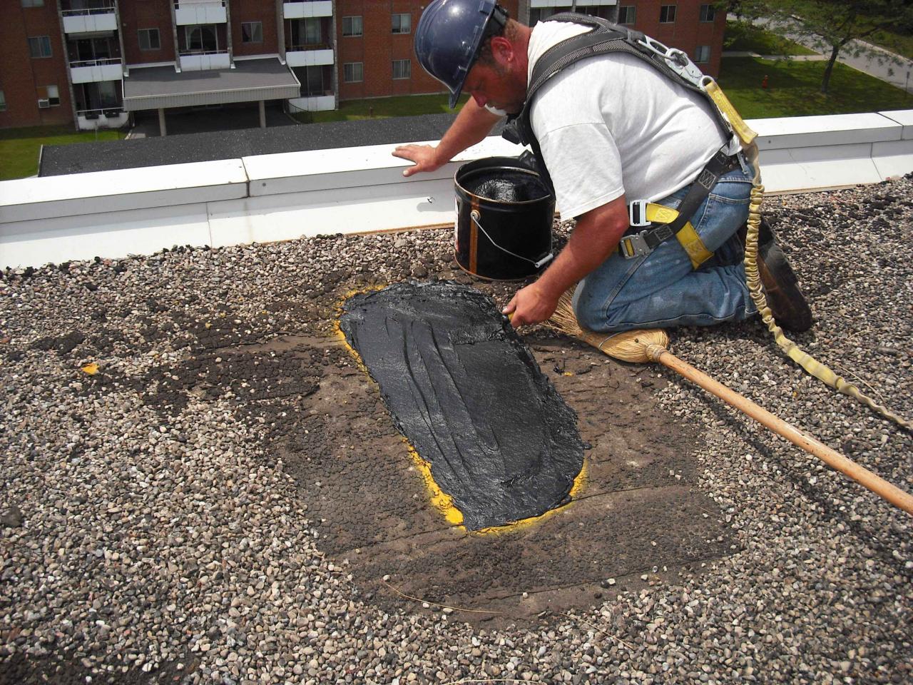 Flat roof replacement contractors