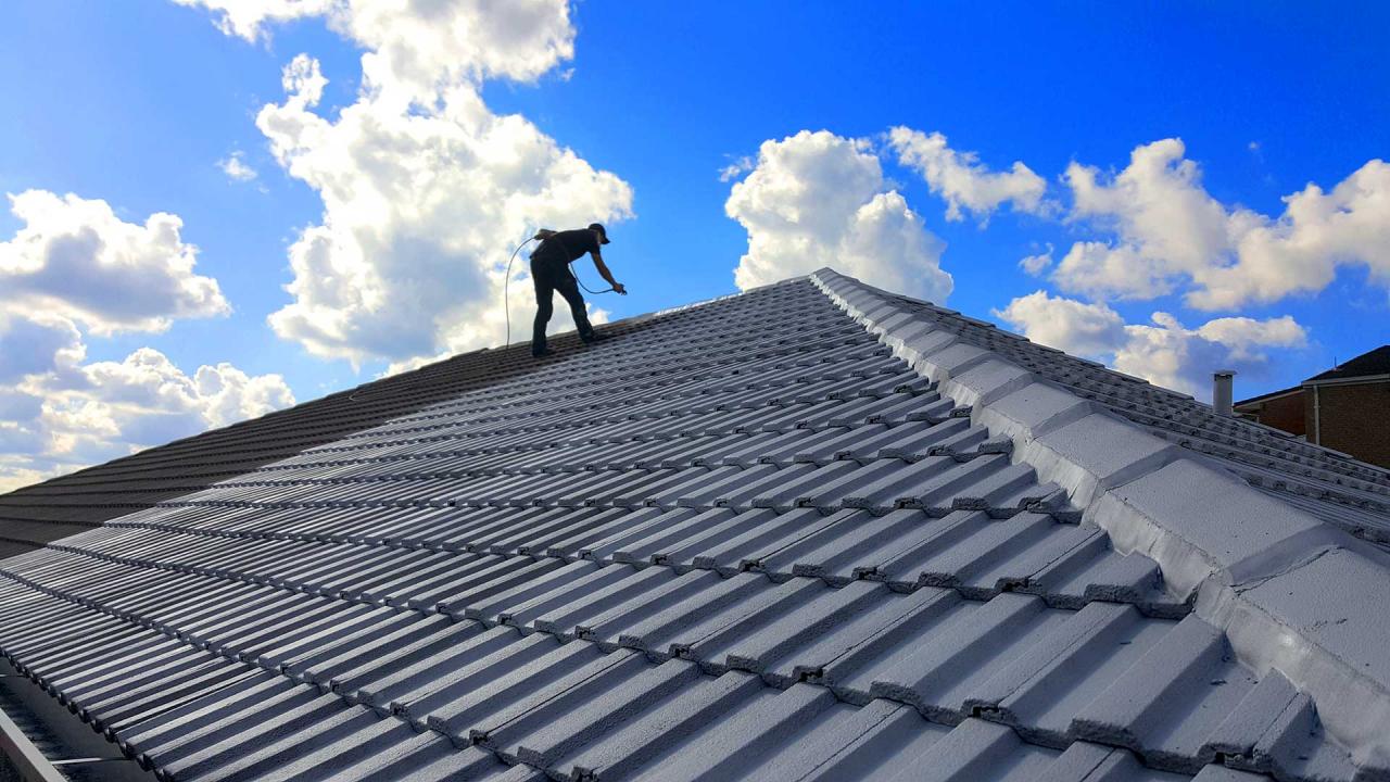 Commercial flat roof repair near me